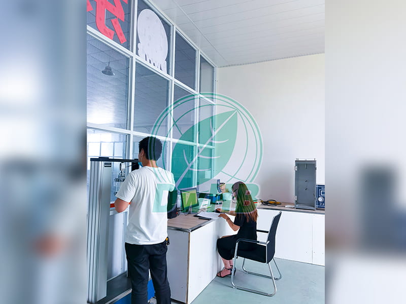 Pusat R & D.